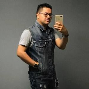 Meet your Posher, Levin